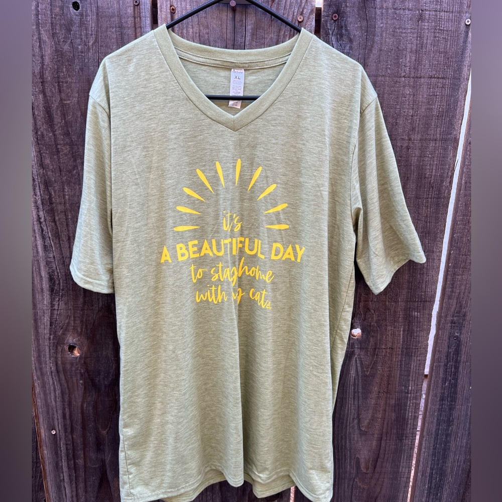 NWOT cat tee shirt light green